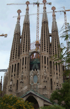 Basilikan Sagrada Familia Basilikan Sagrada Familia